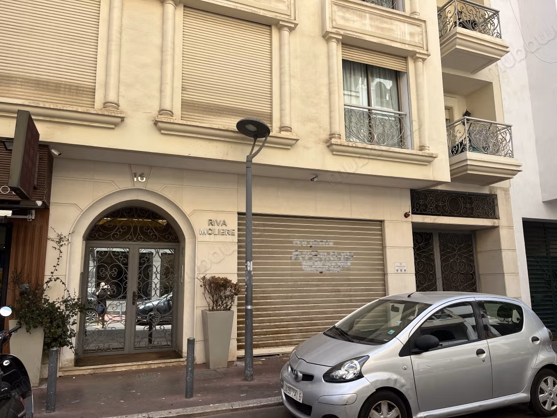 Local comercial nuevo 76m² Racine, calle Molière
