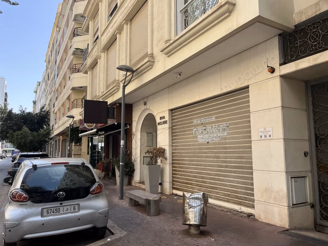 Local comercial nuevo 76m² Racine, calle Molière