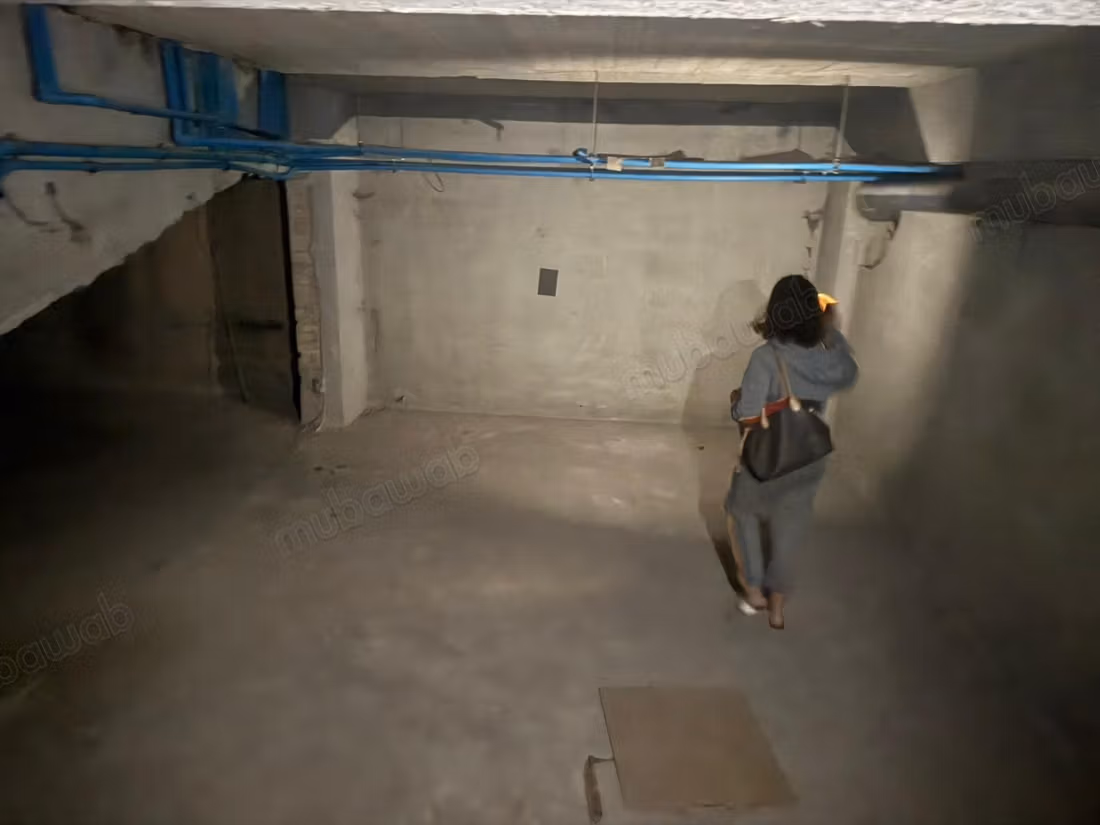 Local comercial nuevo 76m² Racine, calle Molière