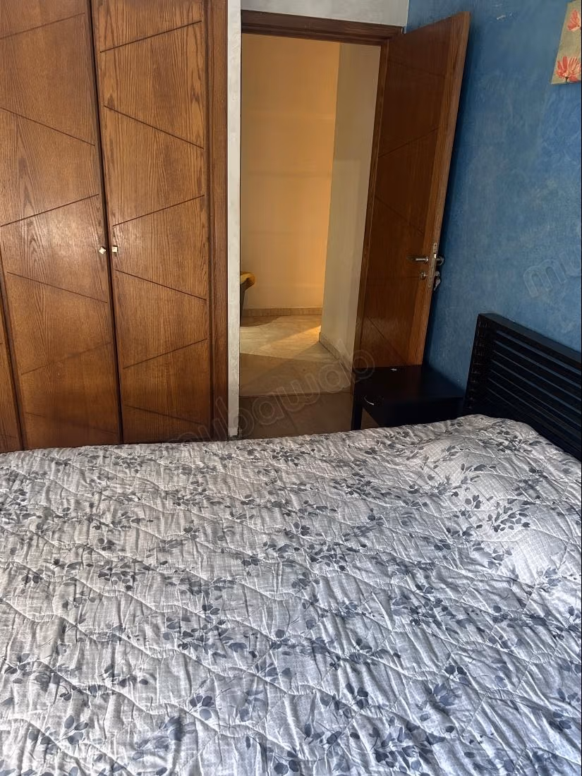 Bellissimo appartamento in affitto a Mers Sultan. Superficie 50 m². Arredato