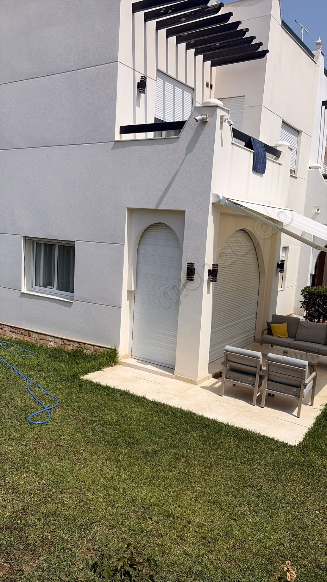 Seasonal rental high standing villa in Fnideq. 5 large rooms. Moroccan lounge, security