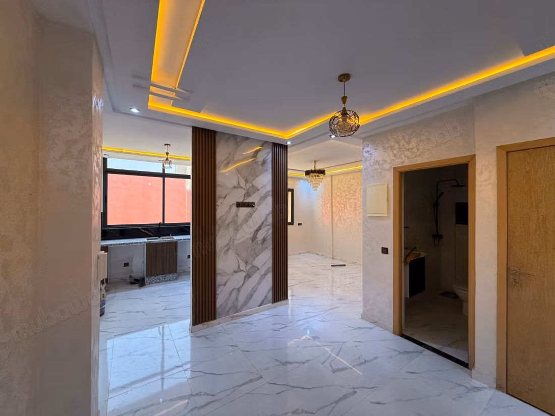 Excellente opportunité d'acquérir un appartement spacieux à un prix très raisonnable — 2
