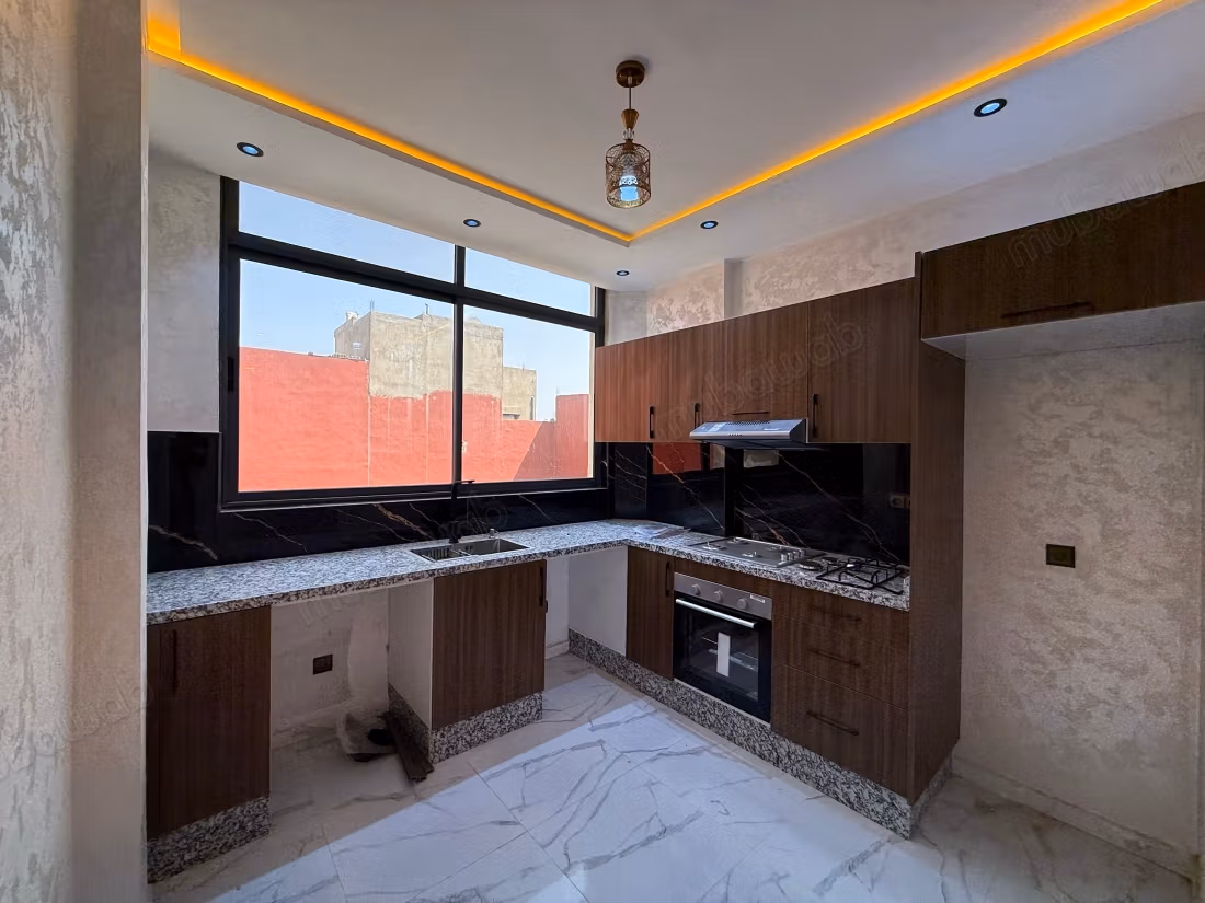 Excellente opportunité d'acquérir un appartement spacieux à un prix très raisonnable — 3