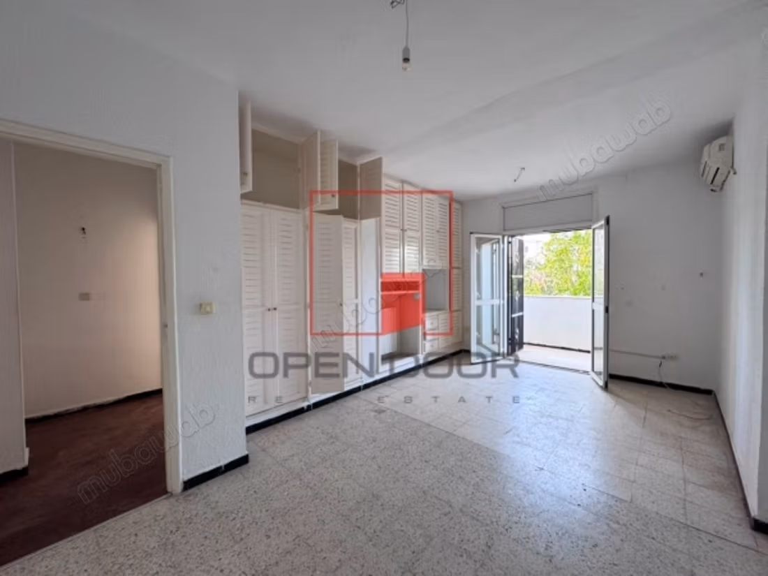 In Vendita - Grande Proprietà con Titolo Blu a Gamm