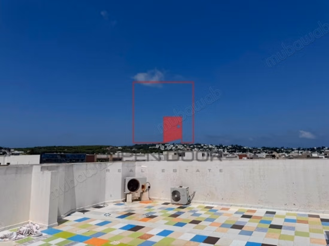 In Vendita - Grande Proprietà con Titolo Blu a Gamm