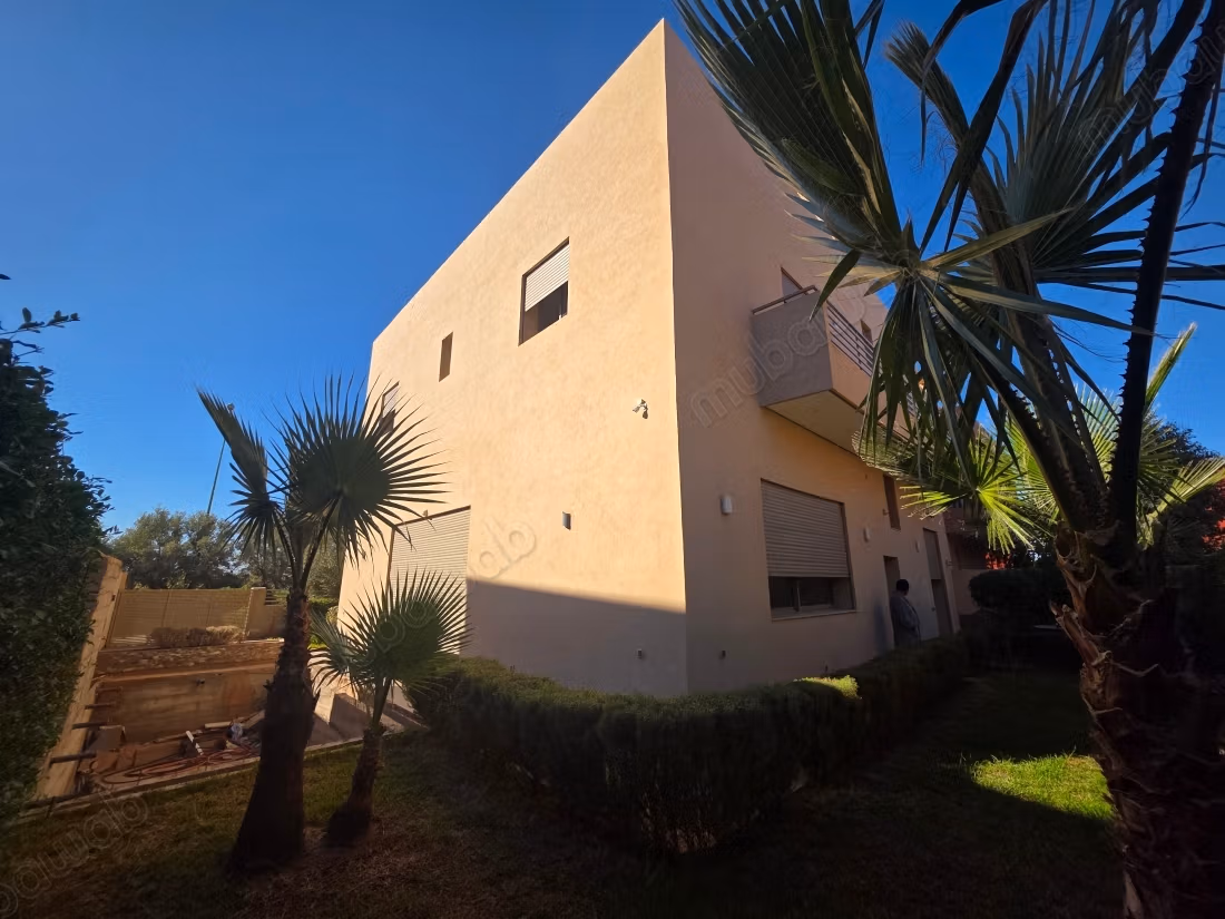 Villa strada di casa