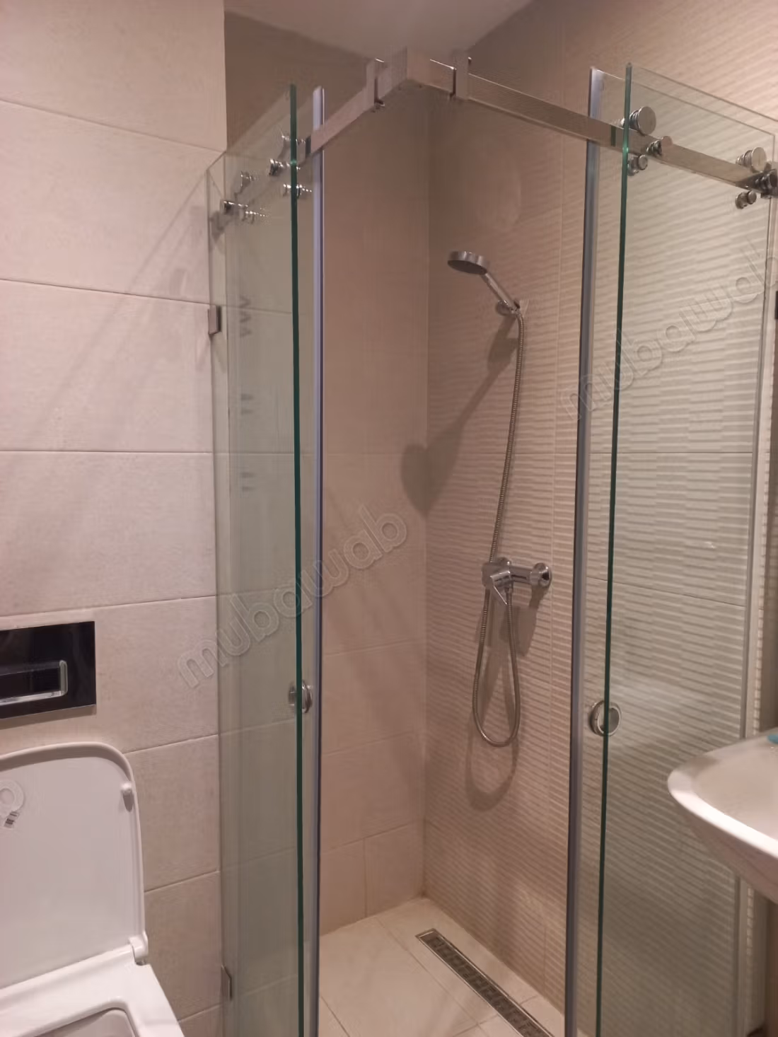 Alquiler estacional en Hay Mohammadi. Superficie 117 m². Puerta blindada y parabólica