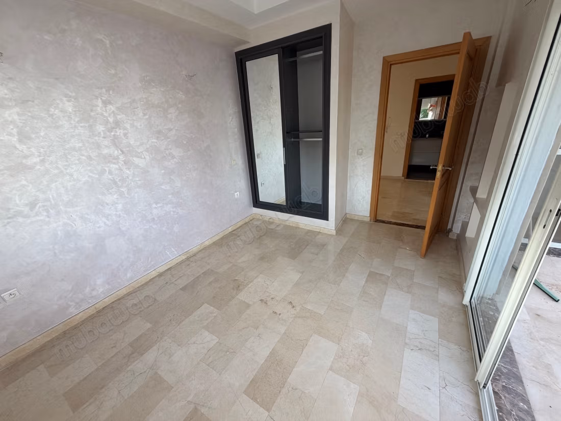 Affitto villa di alto standing a Harhoura. 3 camere piacevoli.