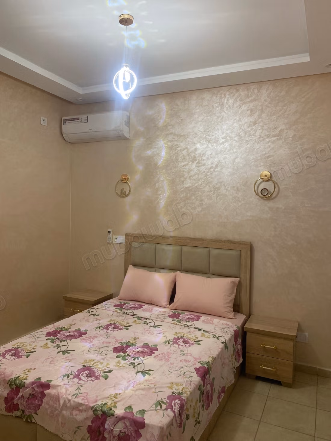Location d'un appartement à Ain Mezouar. Surface totale 80 m². Jardin et ascenseur