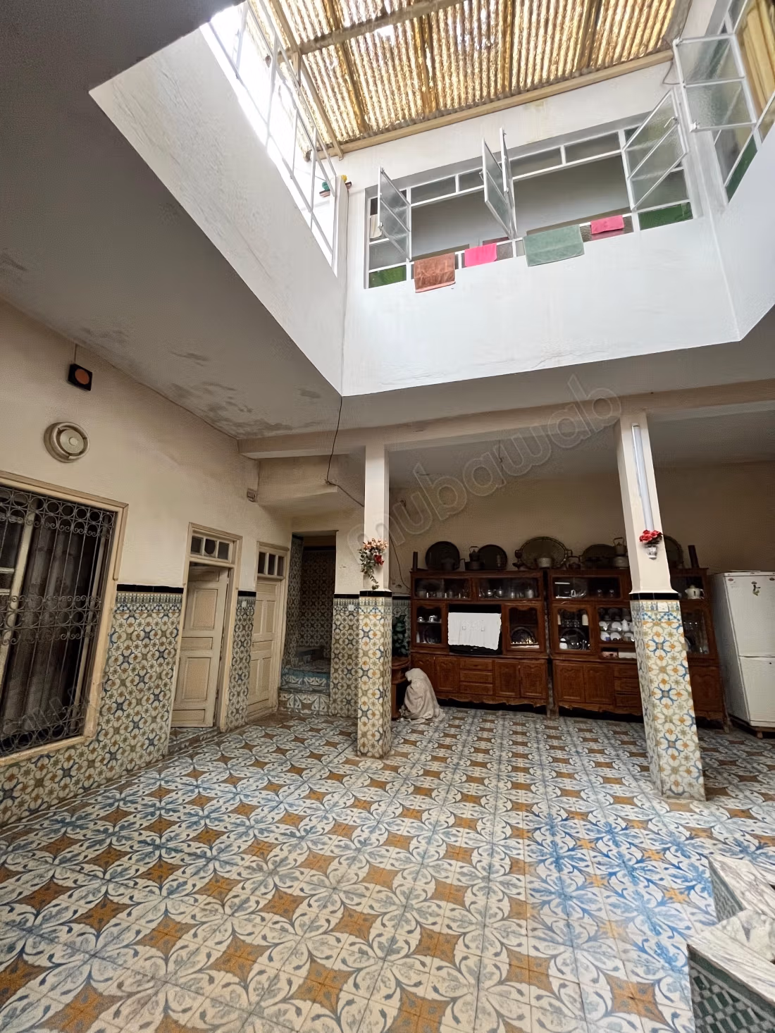 Prachtige riad te koop in de Oude Medina. 7 mooie kamers. Traditionele Marokkaanse lounge