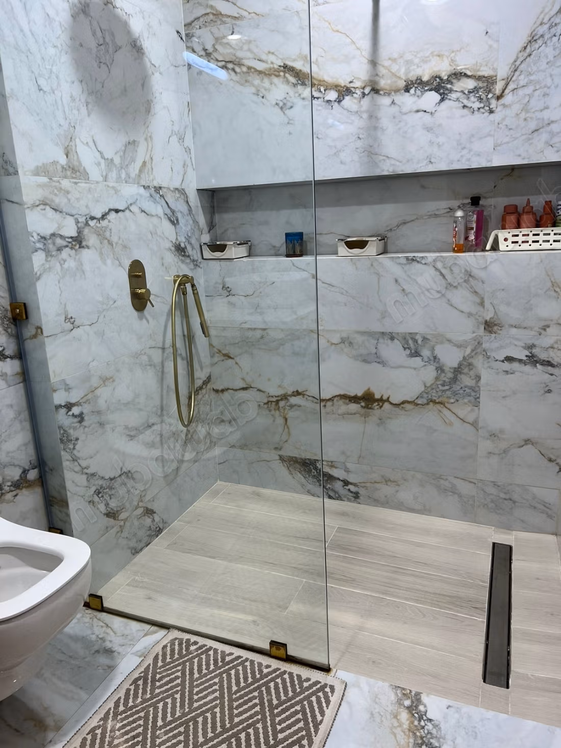 Affitto stagionale ad Agdal. 4 grandi stanze. Porta corazzata e residence sicuro