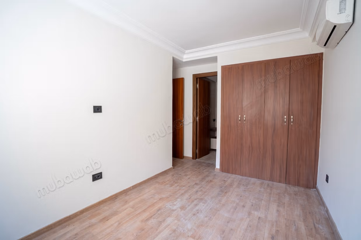 Bourgogne Ouest – Magnifico appartamento con 2 camere, climatizzato con parcheggio intestato a 10 minuti dalla Corniche