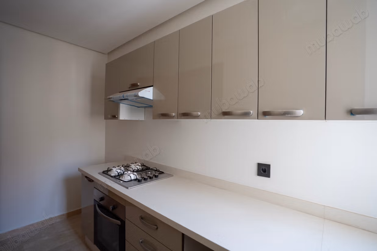 Bourgogne Ouest – Magnifico appartamento con 2 camere, climatizzato con parcheggio intestato a 10 minuti dalla Corniche