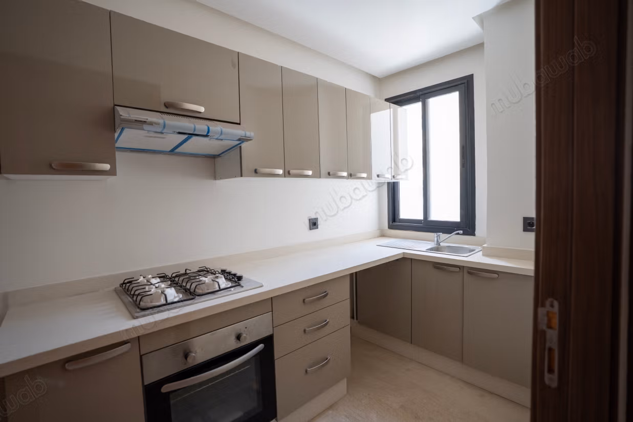 Bourgogne Ouest – Magnifico appartamento con 2 camere, climatizzato con parcheggio intestato a 10 minuti dalla Corniche
