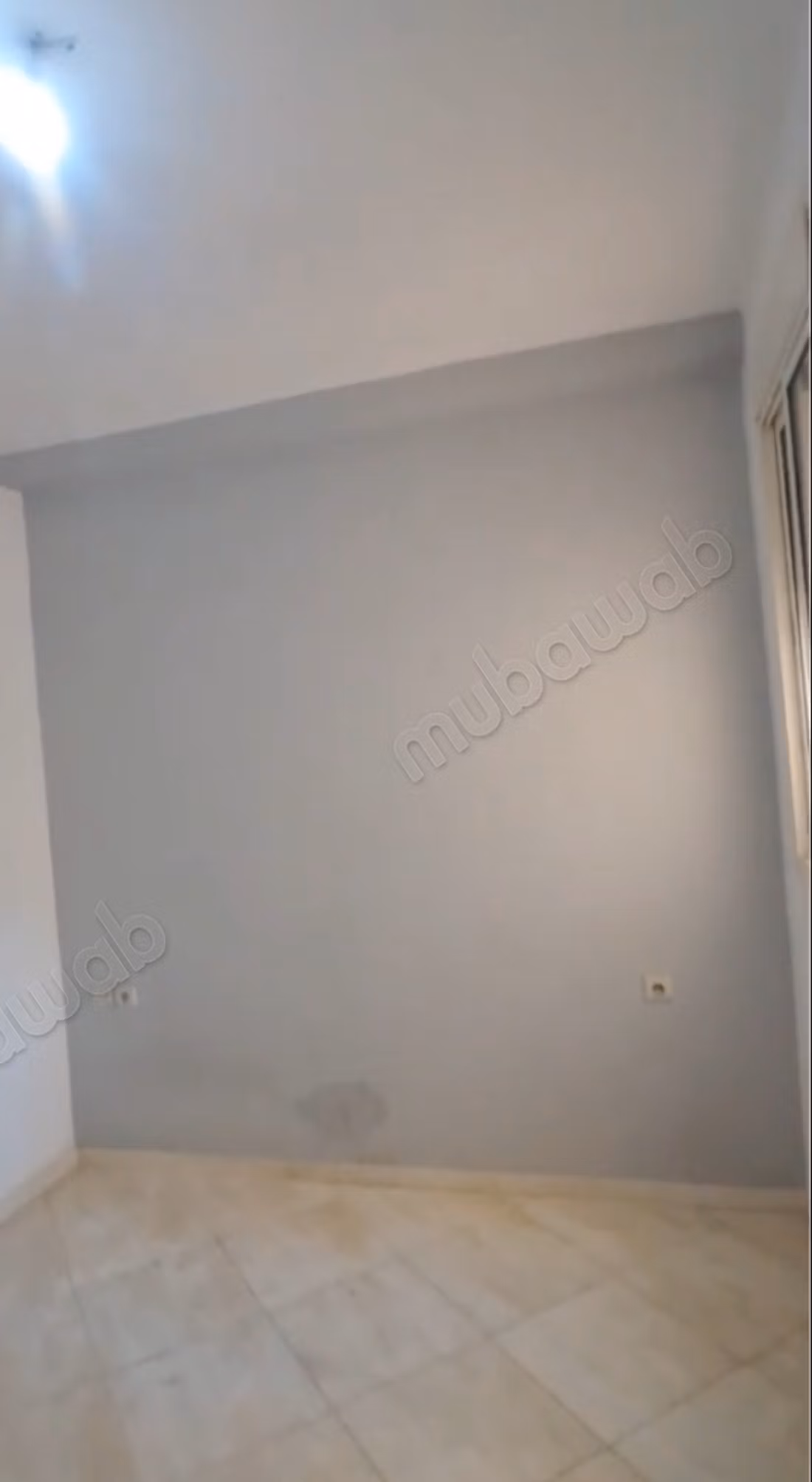 Vend appartement à Hay Mohammadi. 
3 grandes pièces — 5