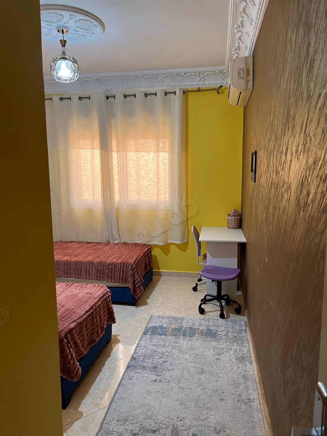 Bellissimo appartamento in vendita a Deroua. 3 stanze. Ben arredato