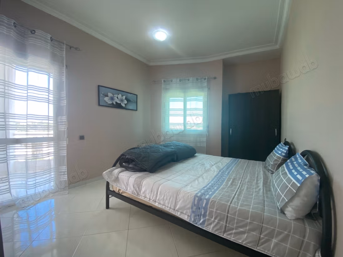 Location saisonnière en Centre. Surface totale 145 m². Salon typique marocain, résidence sécurisée