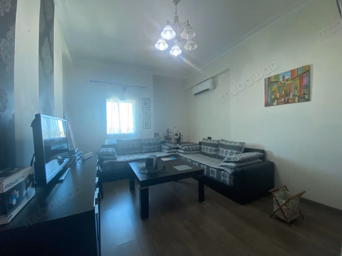 Location saisonnière en Centre. Surface totale 145 m². Salon typique marocain, résidence sécurisée