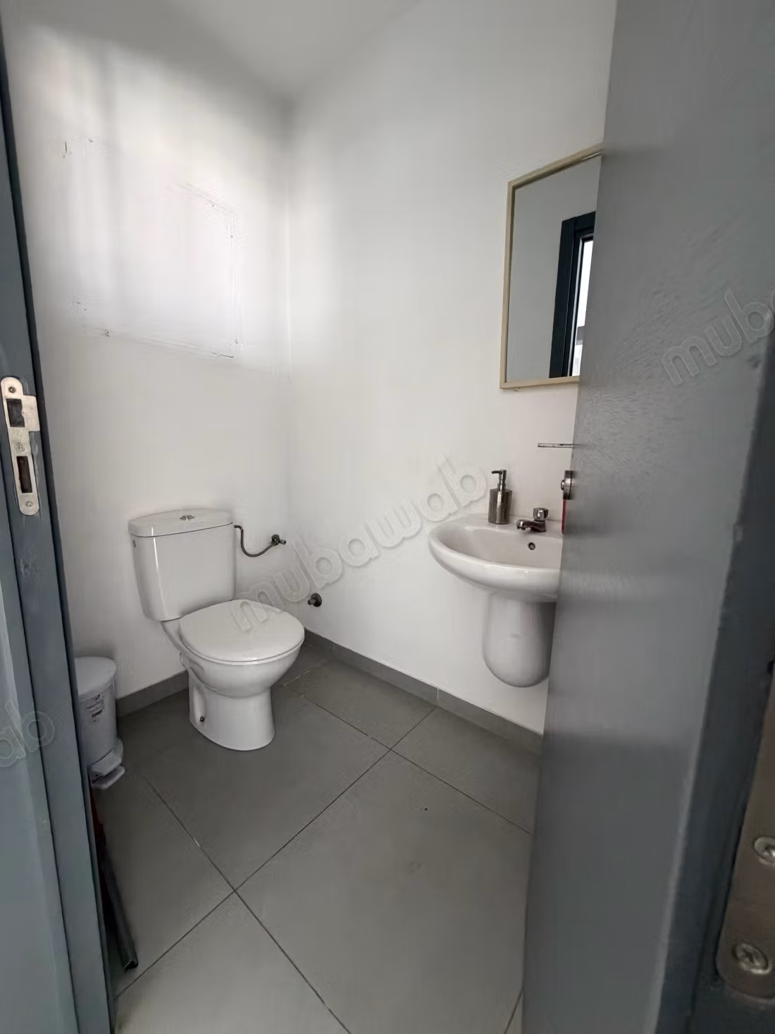 Ufficio professionale di 124 m² in Avenue H2