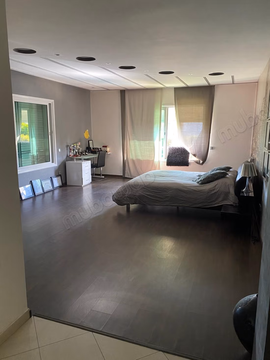 Somptueuse Villa meublée de 1000 M2 a louer sur Californie avec piscine, grand jardin et piscine