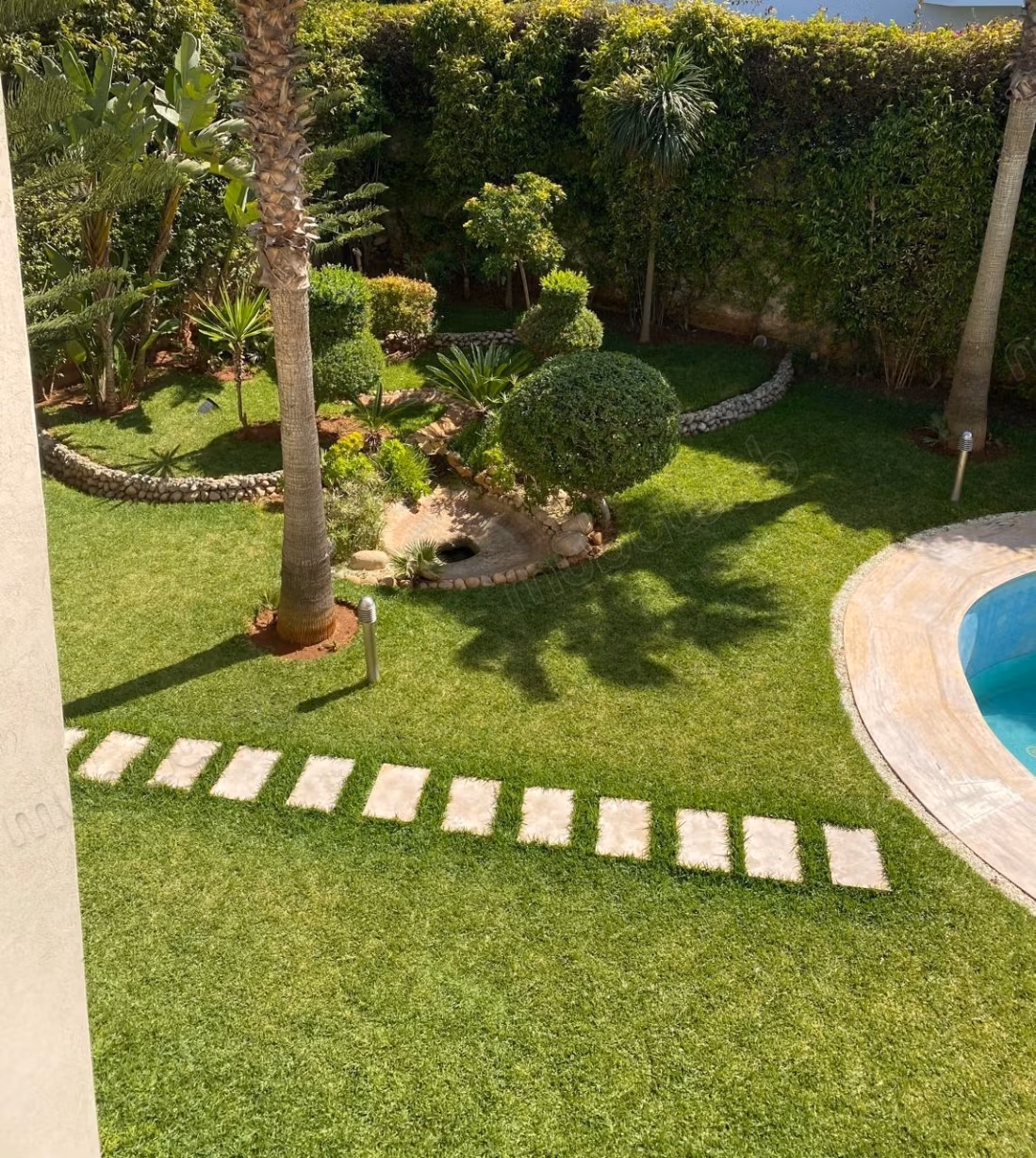 Somptueuse Villa meublée de 1000 M2 a louer sur Californie avec piscine, grand jardin et piscine