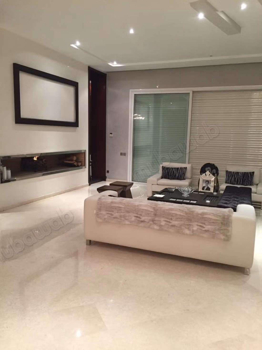Somptueuse Villa meublée de 1000 M2 a louer sur Californie avec piscine, grand jardin et piscine