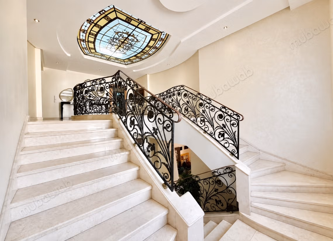 Somptueuse Villa meublée de 1000 M2 a louer sur Californie avec piscine, grand jardin et piscine