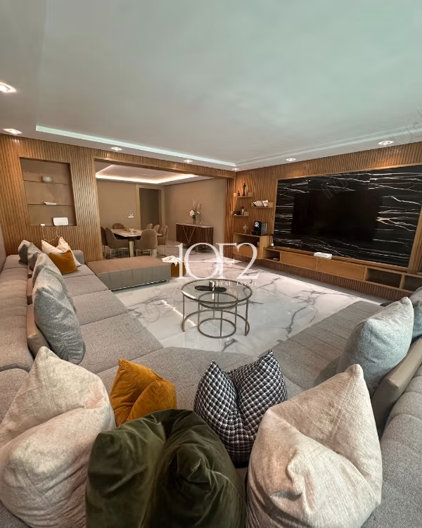 À Louer – Spacieux Appartement au Centre Ville