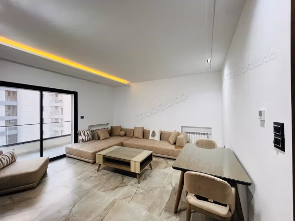 S2 avec suite parentale, piscine et salle de sport
