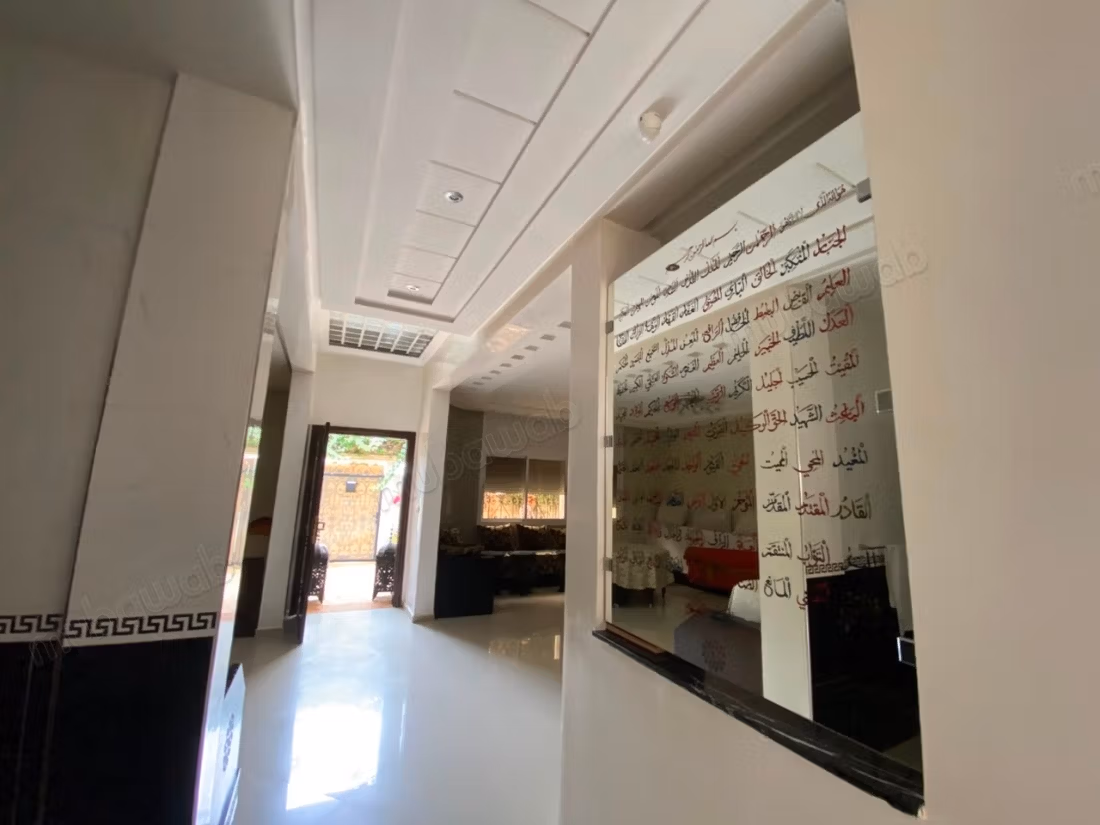 Villa d'angle 345m² 
Hay Al Wifak 
Agadir