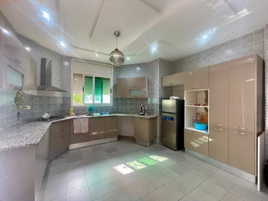 Villa S4 avec jardin, L'Aouina