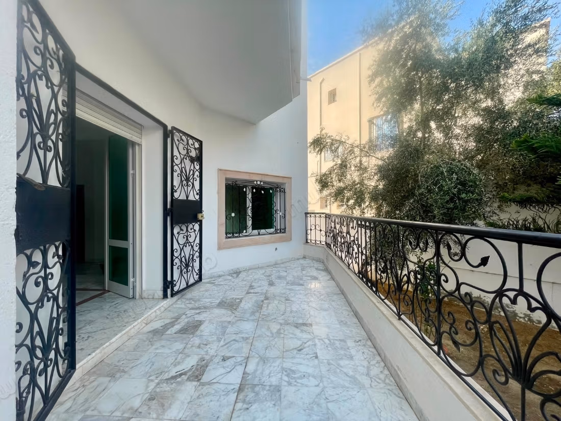 Villa S4 avec jardin, L'Aouina