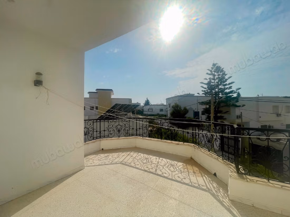 Villa S4 avec jardin, L'Aouina