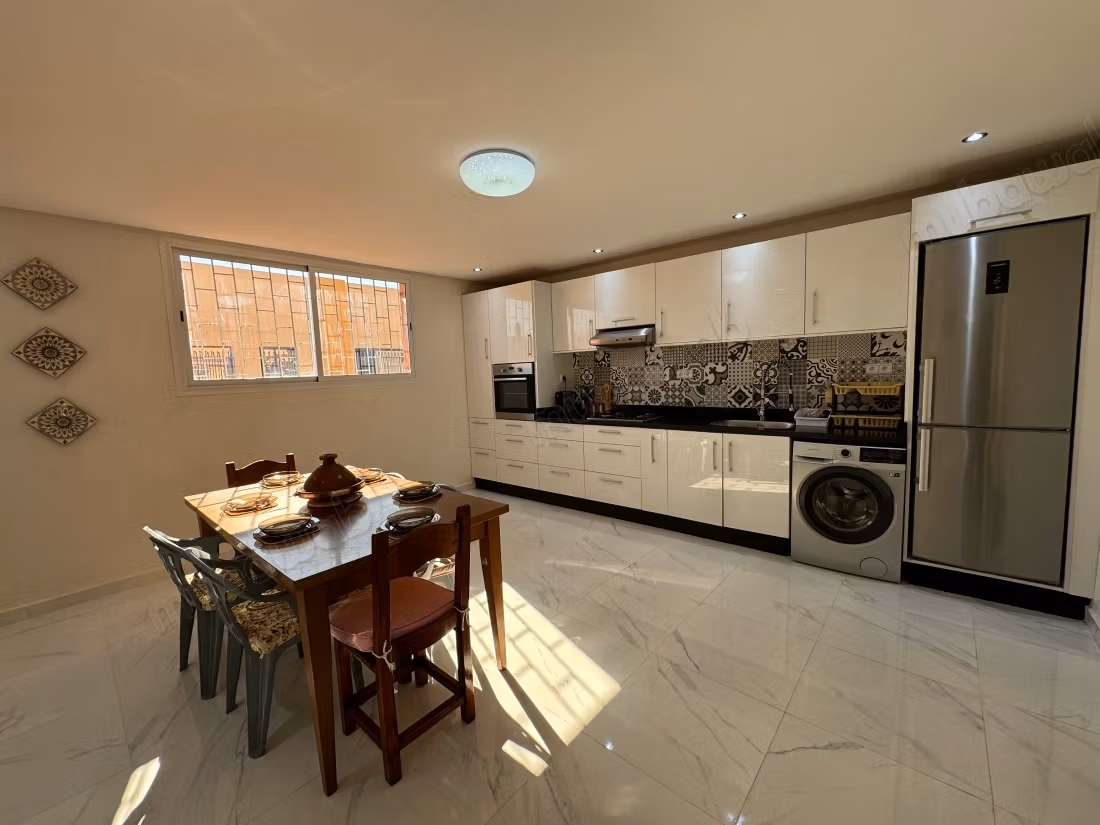 Apartamento Amueblado de 126m con Terraza Targa