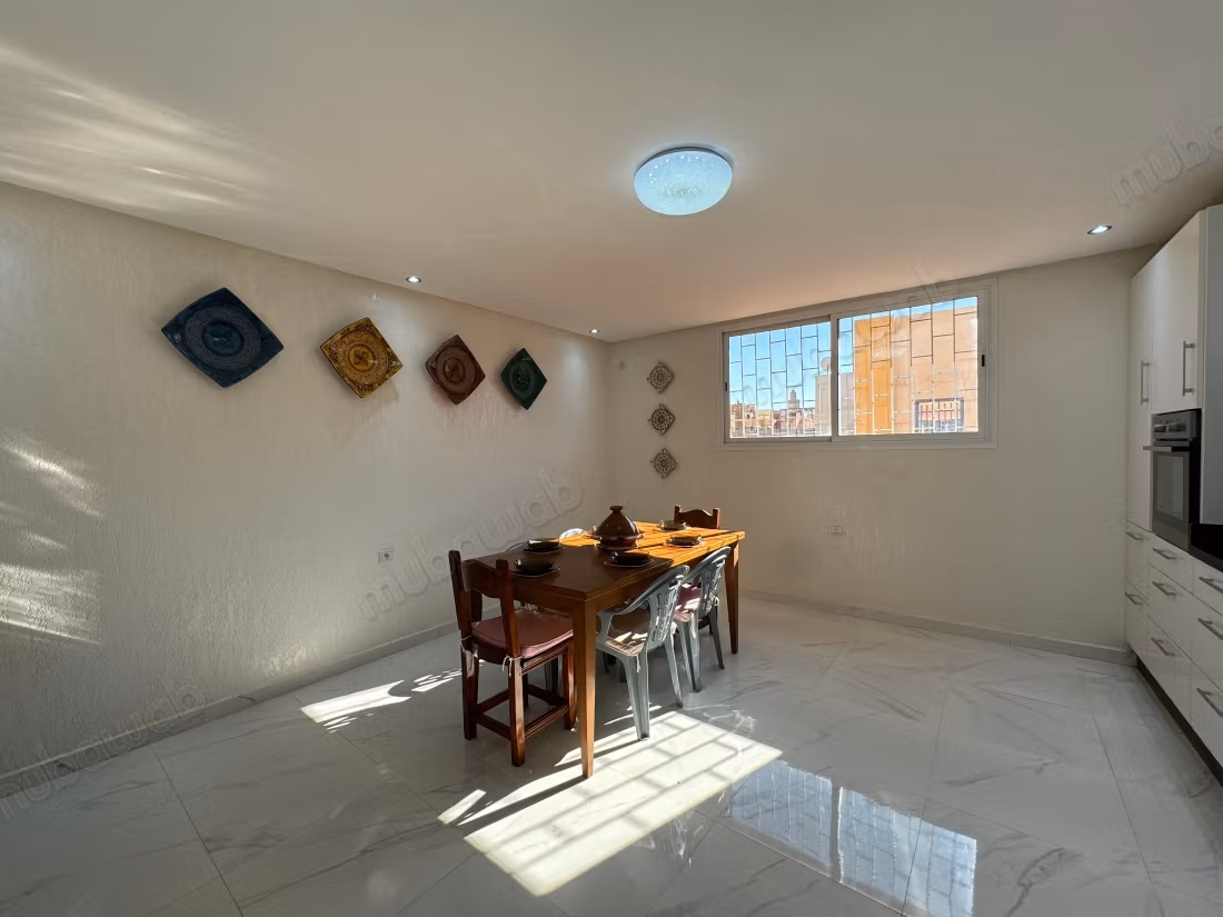 Apartamento Amueblado de 126m con Terraza Targa