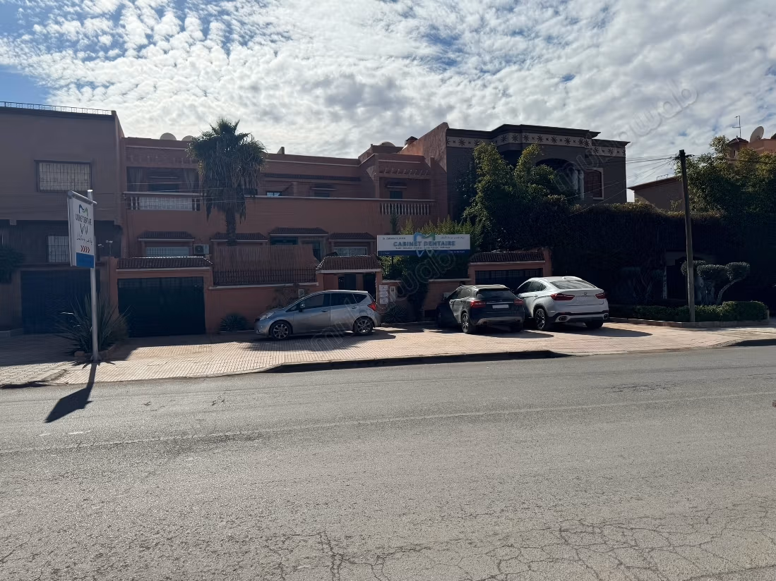 Apartamento Amueblado de 126m con Terraza Targa