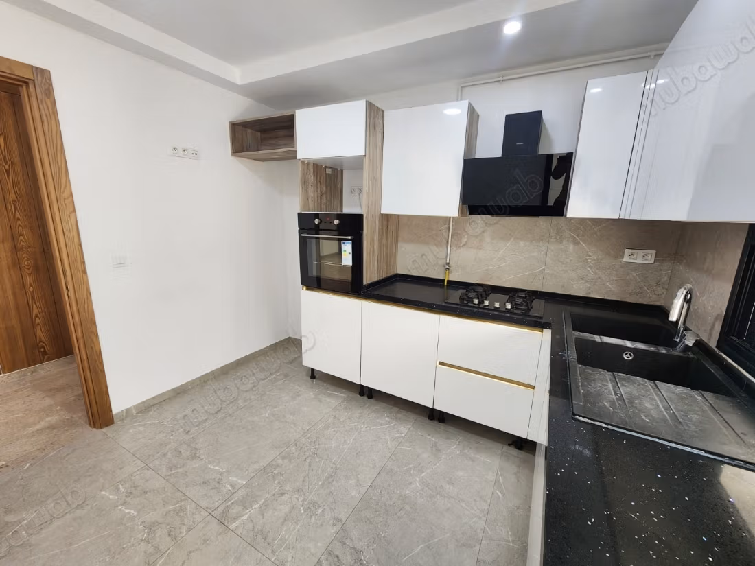 A vendre s3 à la Soukra au RDC avec jardin