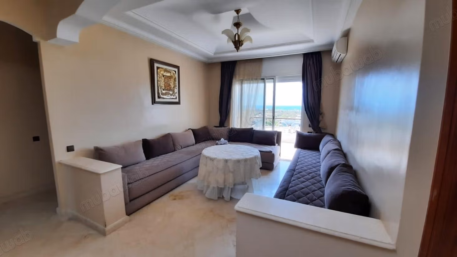 Luxe villa te koop in Ain Diab Extension. 6 comfortabele kamers. Gemeubileerd