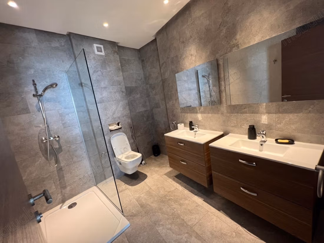 TE HUUR - Gemeubeld Appartement in CFC