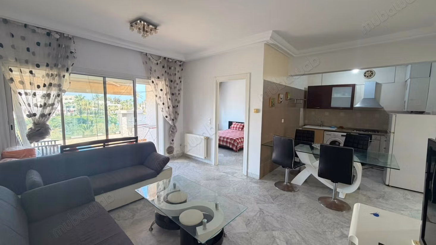 S2 meublé avec une terrasse en location