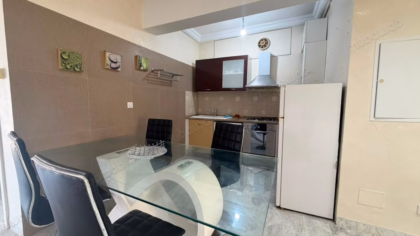 S2 meublé avec une terrasse en location