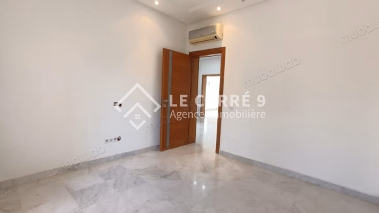 In affitto una villa con piscina al lago 2