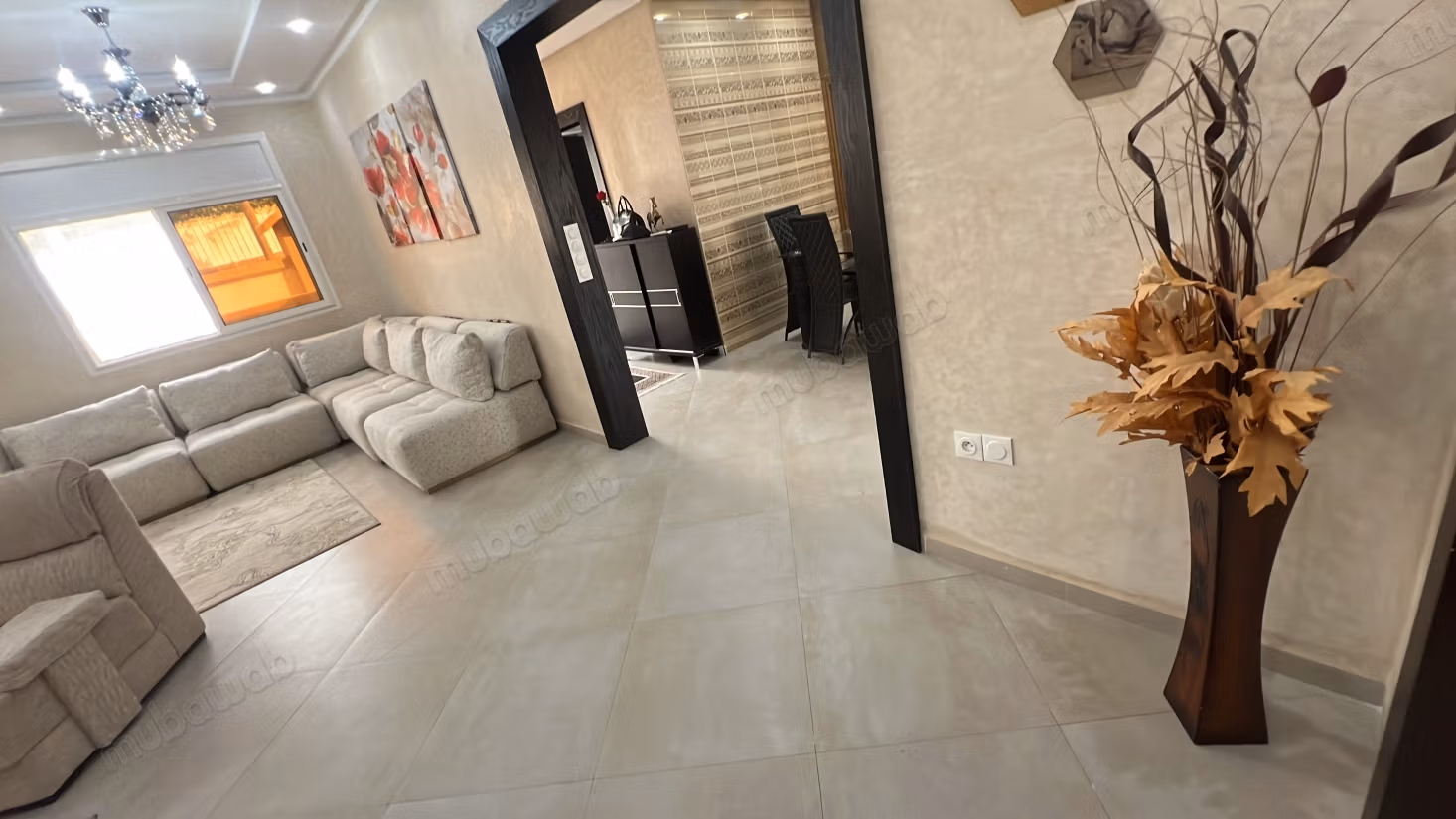 Magnifique maison à louer. Petite surface de 25000 m². Dressing.