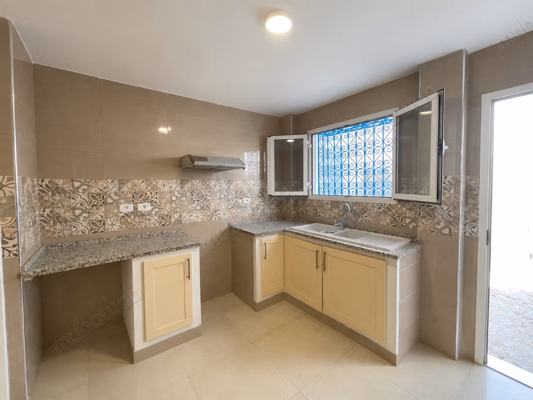 For rent a ground floor of an empty villa in S2