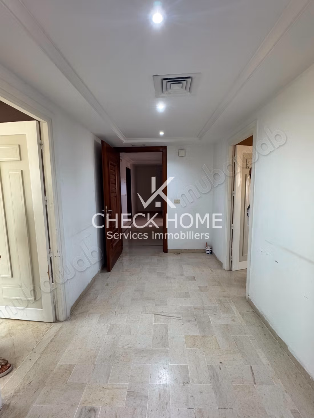 Location: Bureau H3 à Nabeul centre