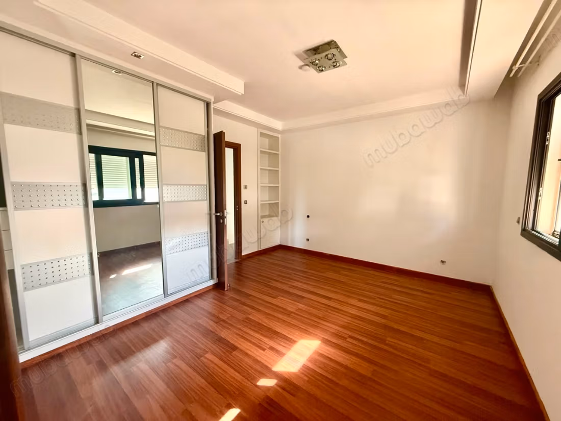 Modern villa S4 with pool and garden, Carthage
