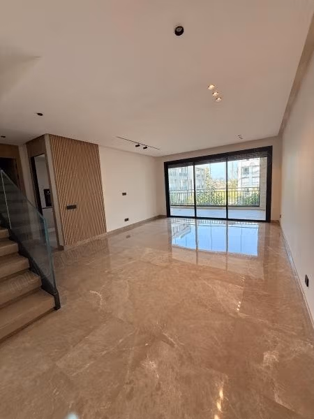 Duplex di lusso nuovo