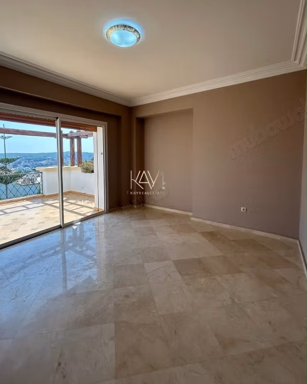 Muy bonito apartamento en alquiler en Jbel Kbir