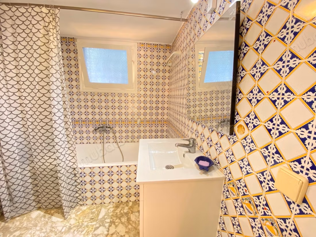 In affitto: Piano terra di una villa con piscina