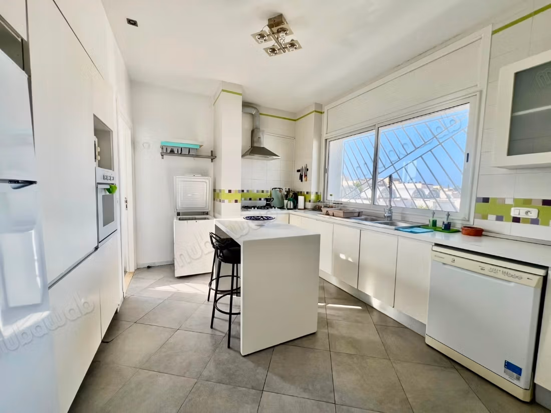 Furnished Villa Floor S3 with Rooftop, Marsa